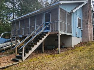 138 River Rd, Greentown, PA 18426