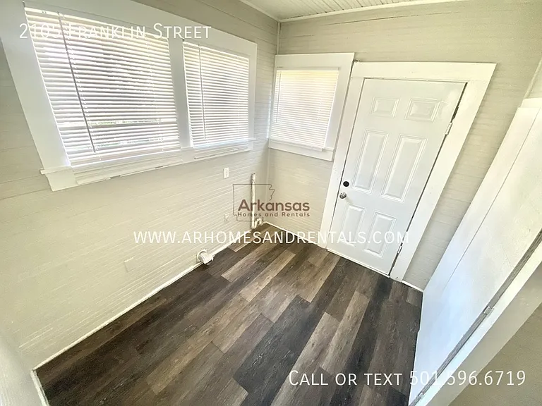 2105 Franklin St — Photo 16