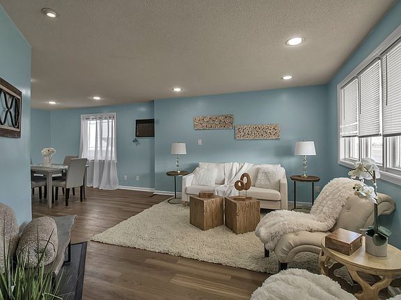 5th image of 990 Hertel Ave #1
