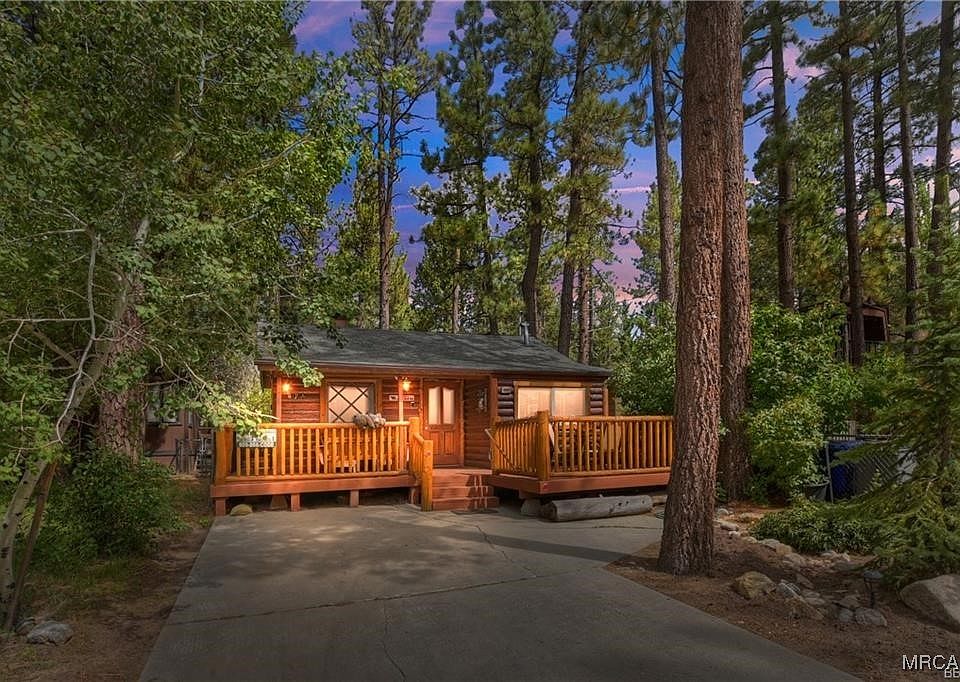 1st image of 42950 Encino Rd