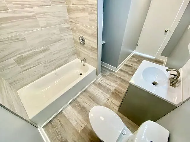 2 bed, 800 sqft, $1,600 — Photo 4