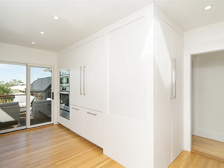 920 Ramona Ave — Photo 12