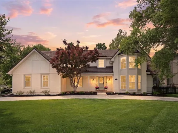 10426 Alhambra St, Overland Park, KS 66207