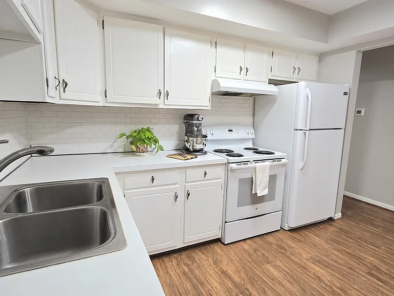 42221 Toddmark Ln — Photo 9