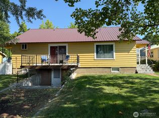 18 Cherry Ave W, Omak, WA 98841