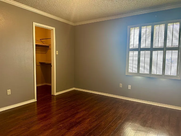 5812 Cornell St — Photo 15