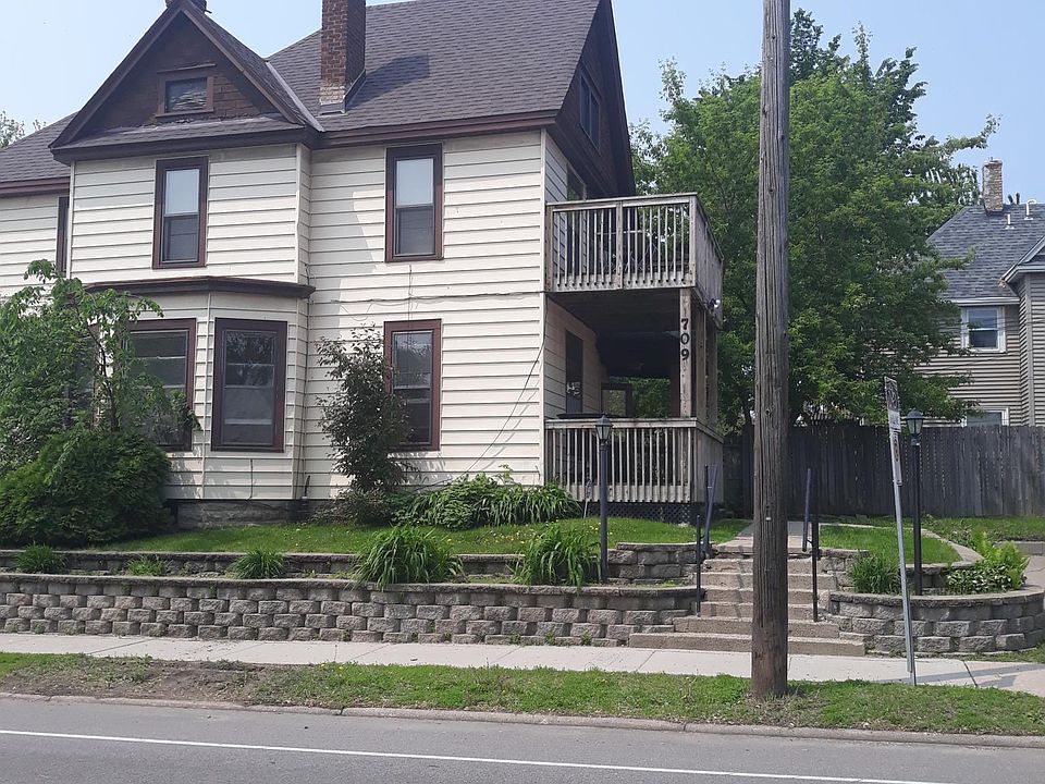 1st image of 709 Hamline Ave N Unit Lowr