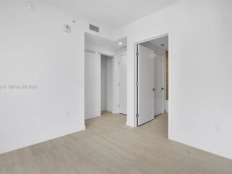 77 SE 5th St #4206 — Photo 16