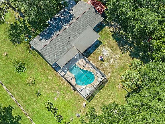 5th image of 3540 S Park Ave