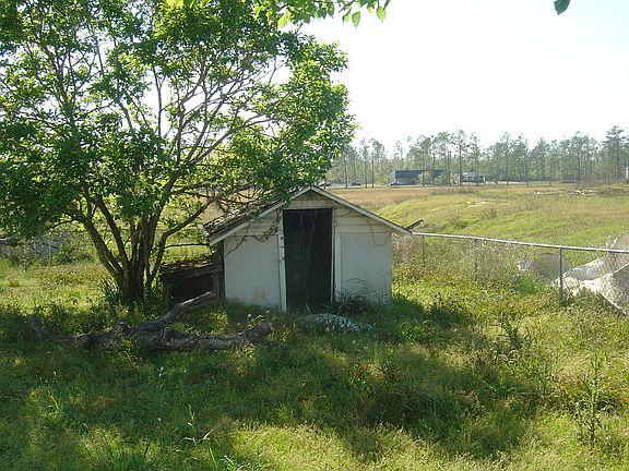 4th image of 2485 Highway 71