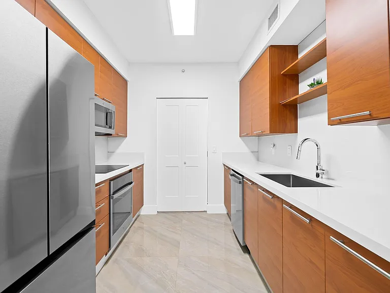 350 SE 2nd St #2280 — Photo 9