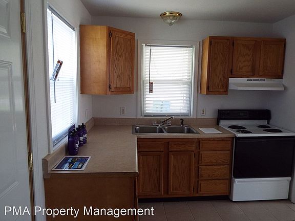 2nd image of 1001 S Mechanic St