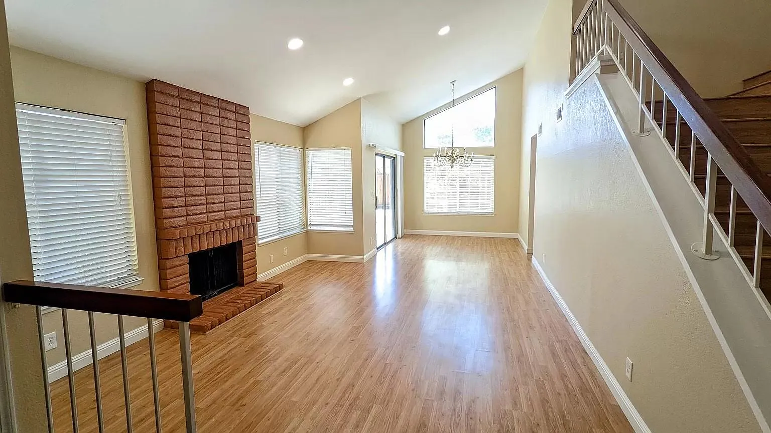 33006 Soquel St — Photo 2