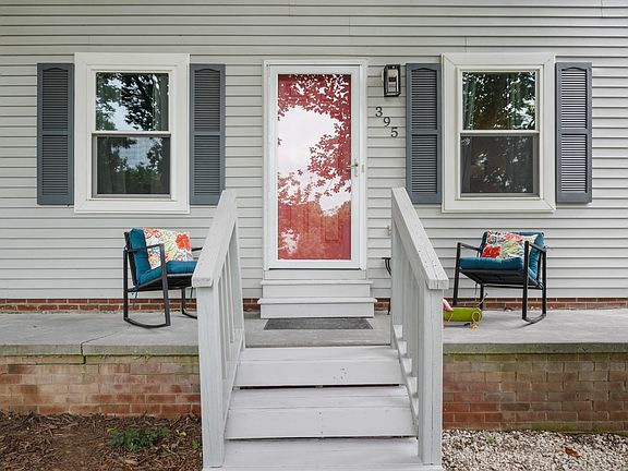 5th image of 395 Warren St