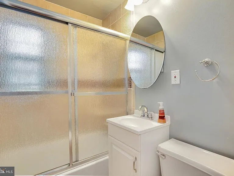 1612 W Abingdon Dr — Photo 16