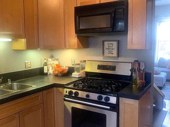 Stainless steel gas stove. Brand new microwave