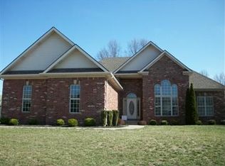 207 Bartholomew Blvd, Jeffersonville, IN 47130