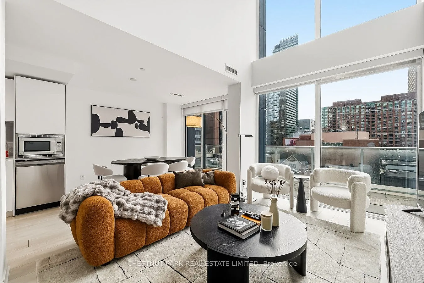 3 bed, $5,500 — Photo 1