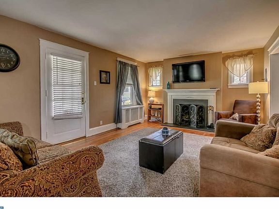 5th image of 630 Turner Ave