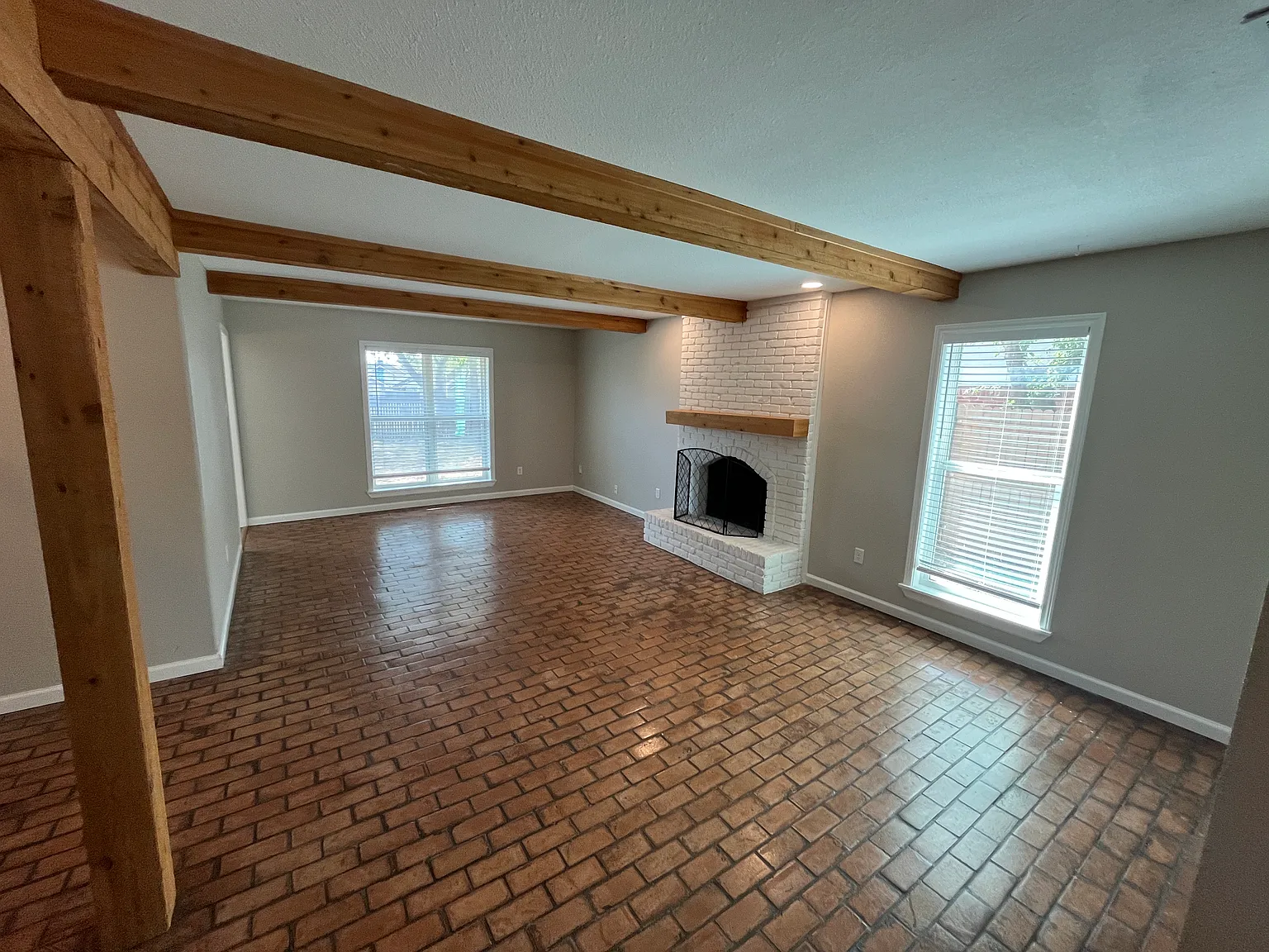 3 bed, 1888 sqft, $2,700 — Photo 4