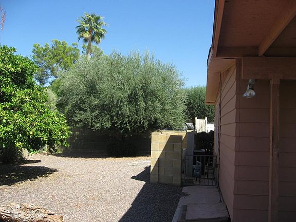 5th image of 9123 E Country Club Dr