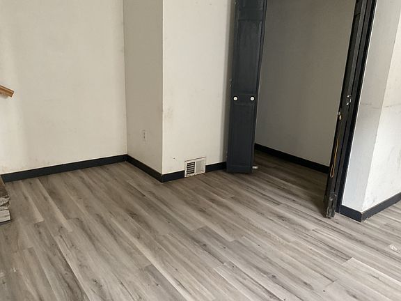 4th image of 3002 Garbett St