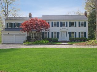 35 Pin Oak Ln, Wilton, CT 06897