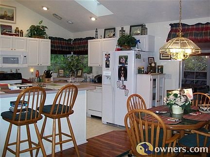 Kitchen dining room