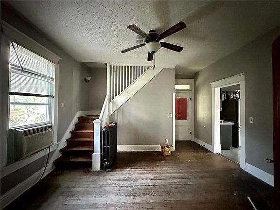 3rd image of 1713 Shelby Ave