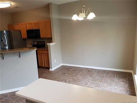2nd image of 9580 Blossom Hill Dr