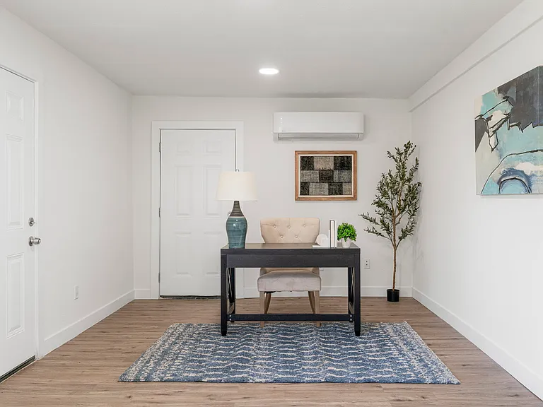 13004 Esplanade St — Photo 8