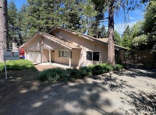 31686 Luring Pines Cir, Running Springs, CA 92382