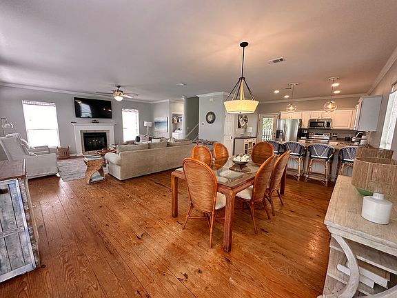 4th image of 131 Redfish Cir