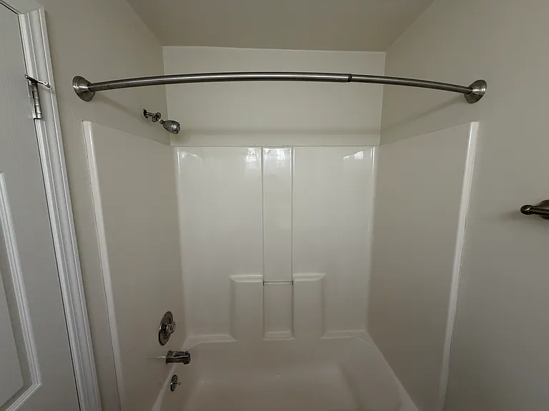 4 Hartwell Ct #10 — Photo 17