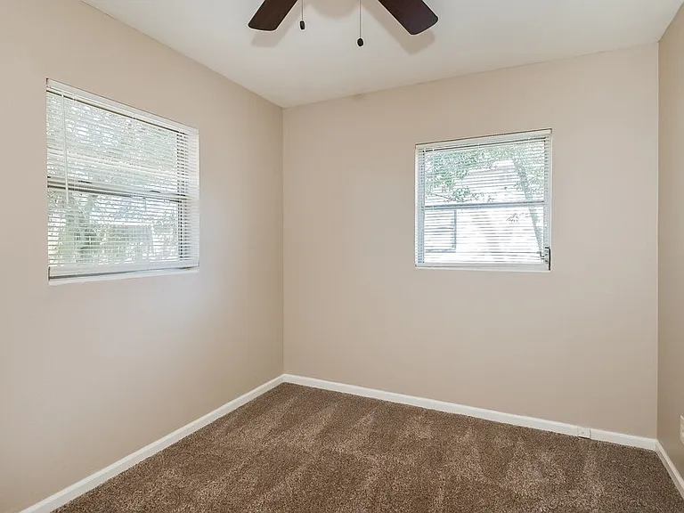 417 Hayton Ave — Photo 10