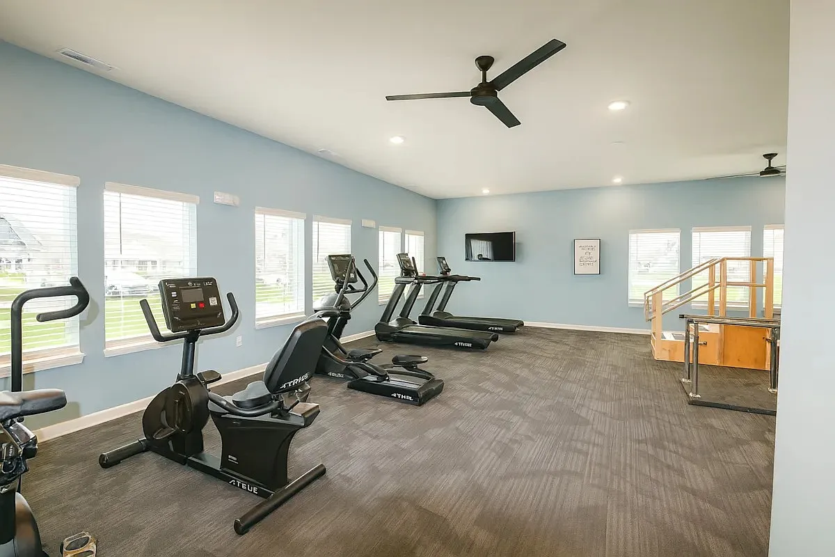 Sunspring Apartments — Photo 3