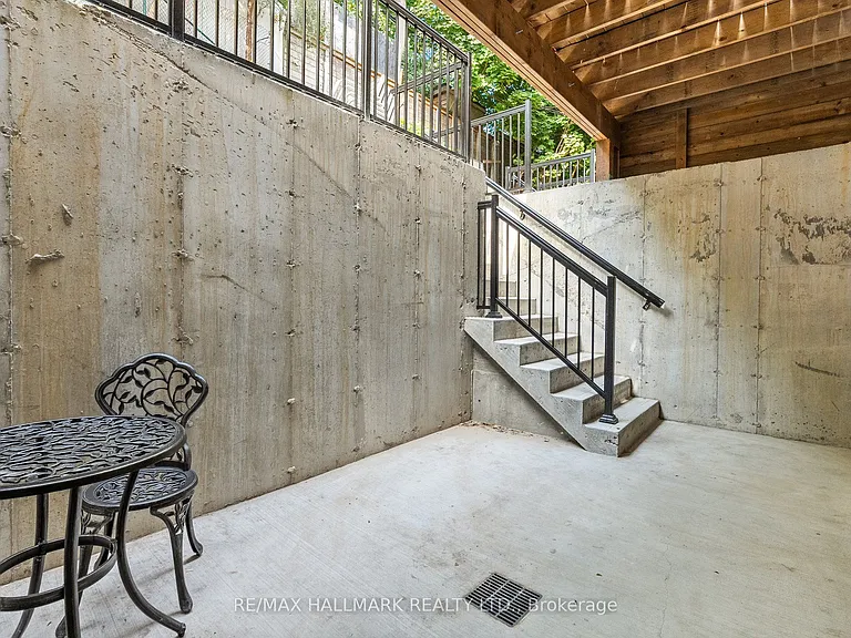 12 Glenside Ave — Photo 20