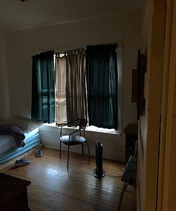 3rd image of 874 Cedar St