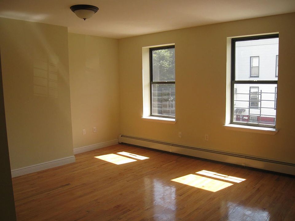 1st image of 201 Sumpter St #1