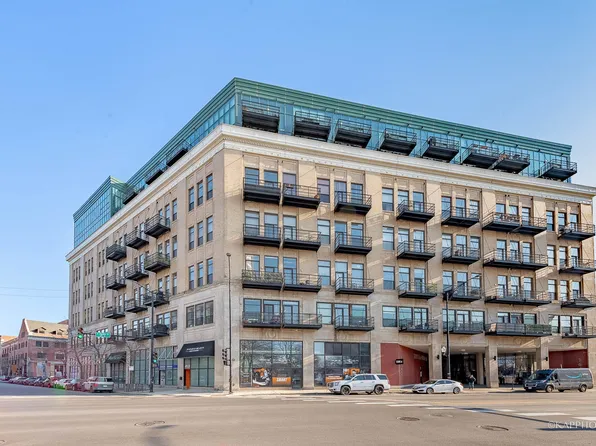 1645 W Ogden Ave Unit 712, Chicago, IL 60612