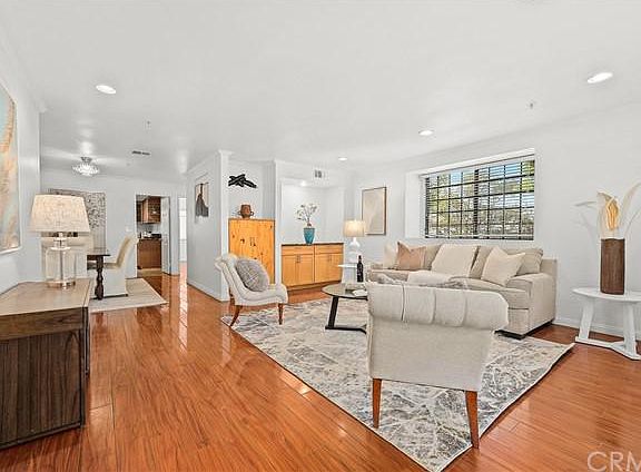 3rd image of 304 Palmetto Dr APT A