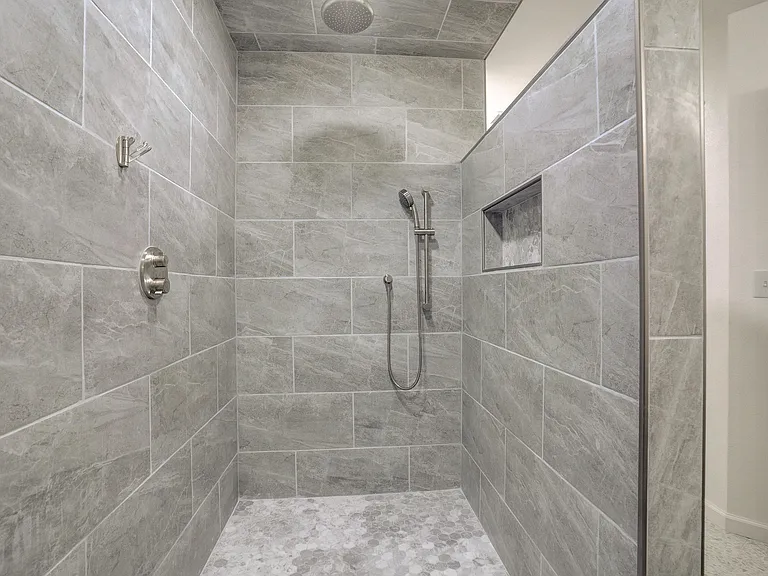 10129 Grove Ct — Photo 11