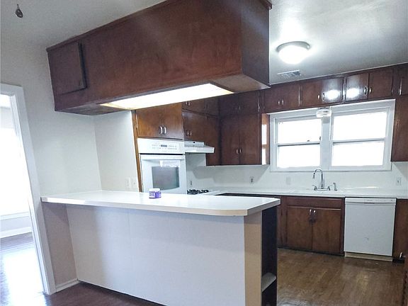 5th image of 2006 N Wheeler St