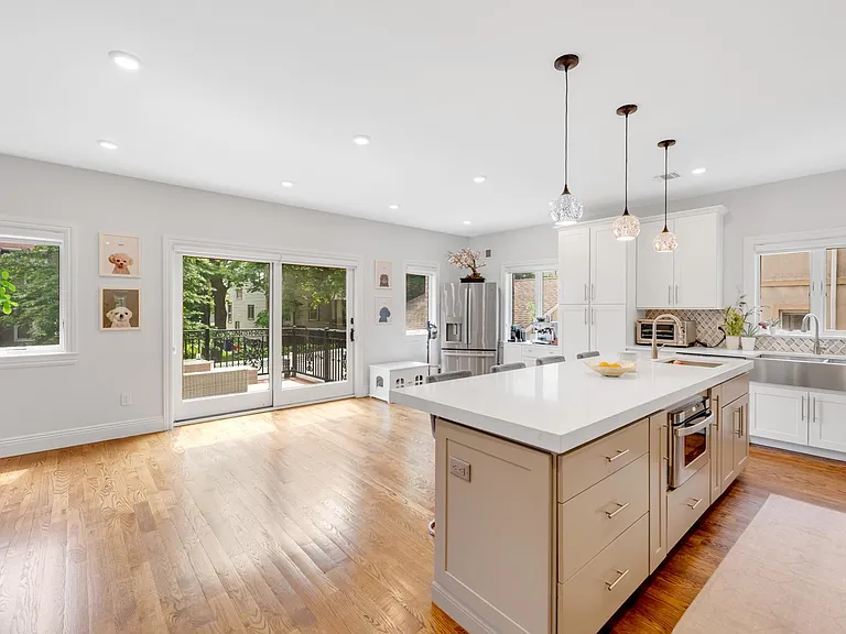 34 Lafayette Ave — Photo 14