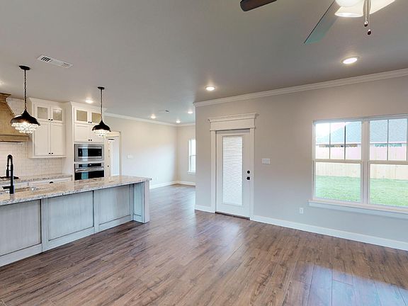 3rd image of 62 Poppy Ct