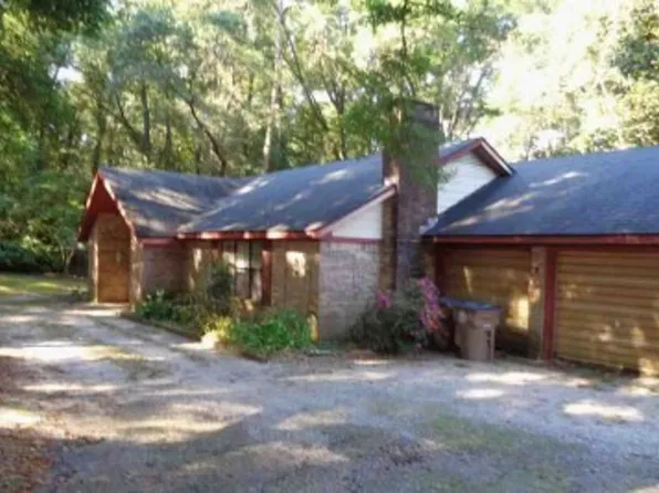 5415 Overlook Rd, Mobile, AL 36618