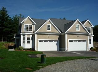 16 Gates Ln, Wakefield, MA 01880