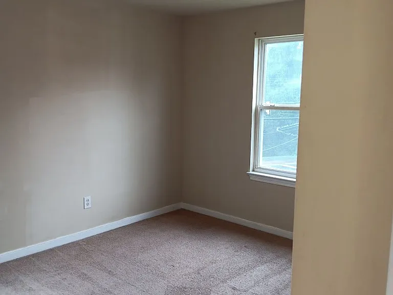 1100 Preston Ave — Photo 12