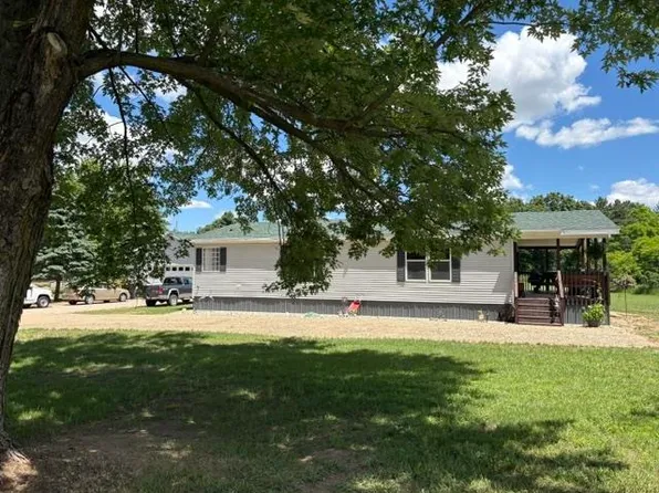 832 E Ruffalo Dr, Plainfield, WI 54966