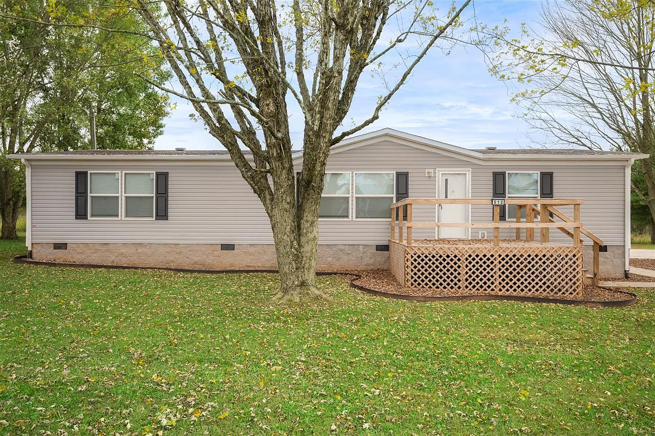 512 Hunters Cir photo 1